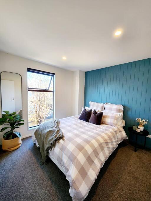 Central Home With Internal Garage - Close To Cbd! Christchurch Exteriör bild