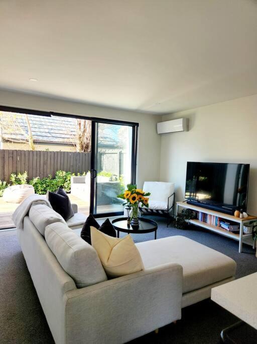 Central Home With Internal Garage - Close To Cbd! Christchurch Exteriör bild